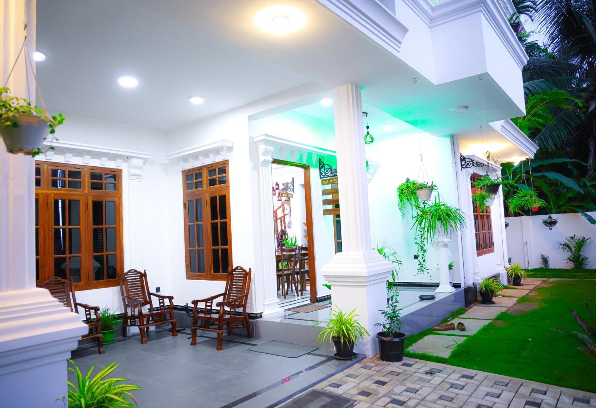 Munril Guest Apartment Jaffna Bagian luar foto