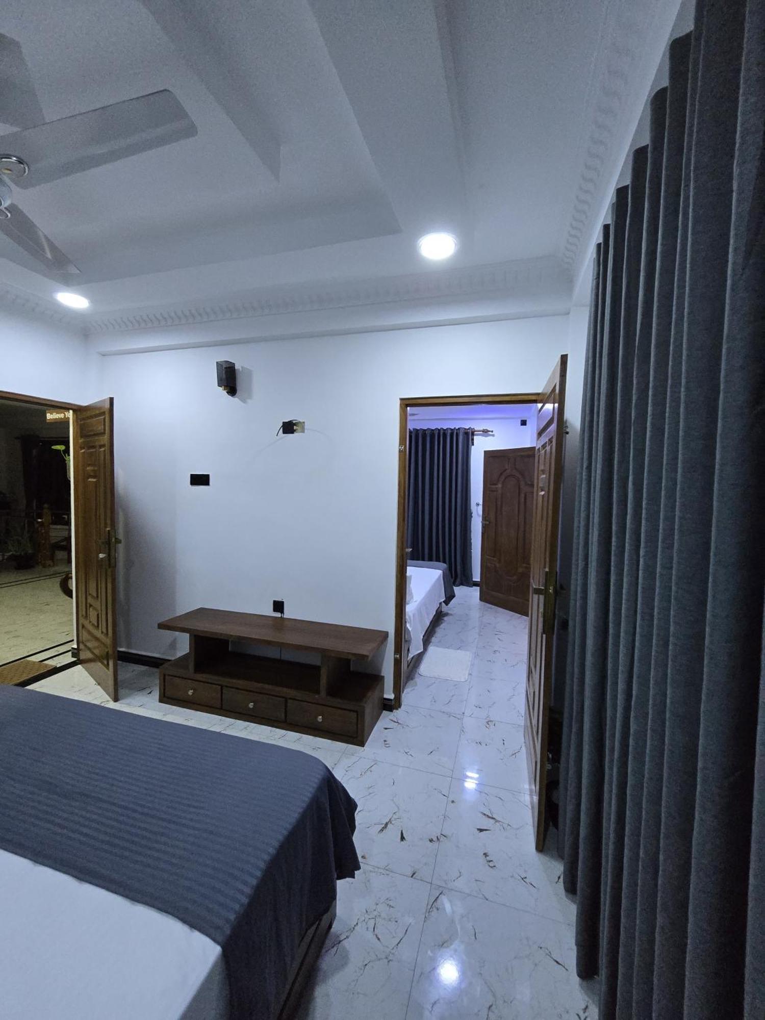 Munril Guest Apartment Jaffna Bagian luar foto