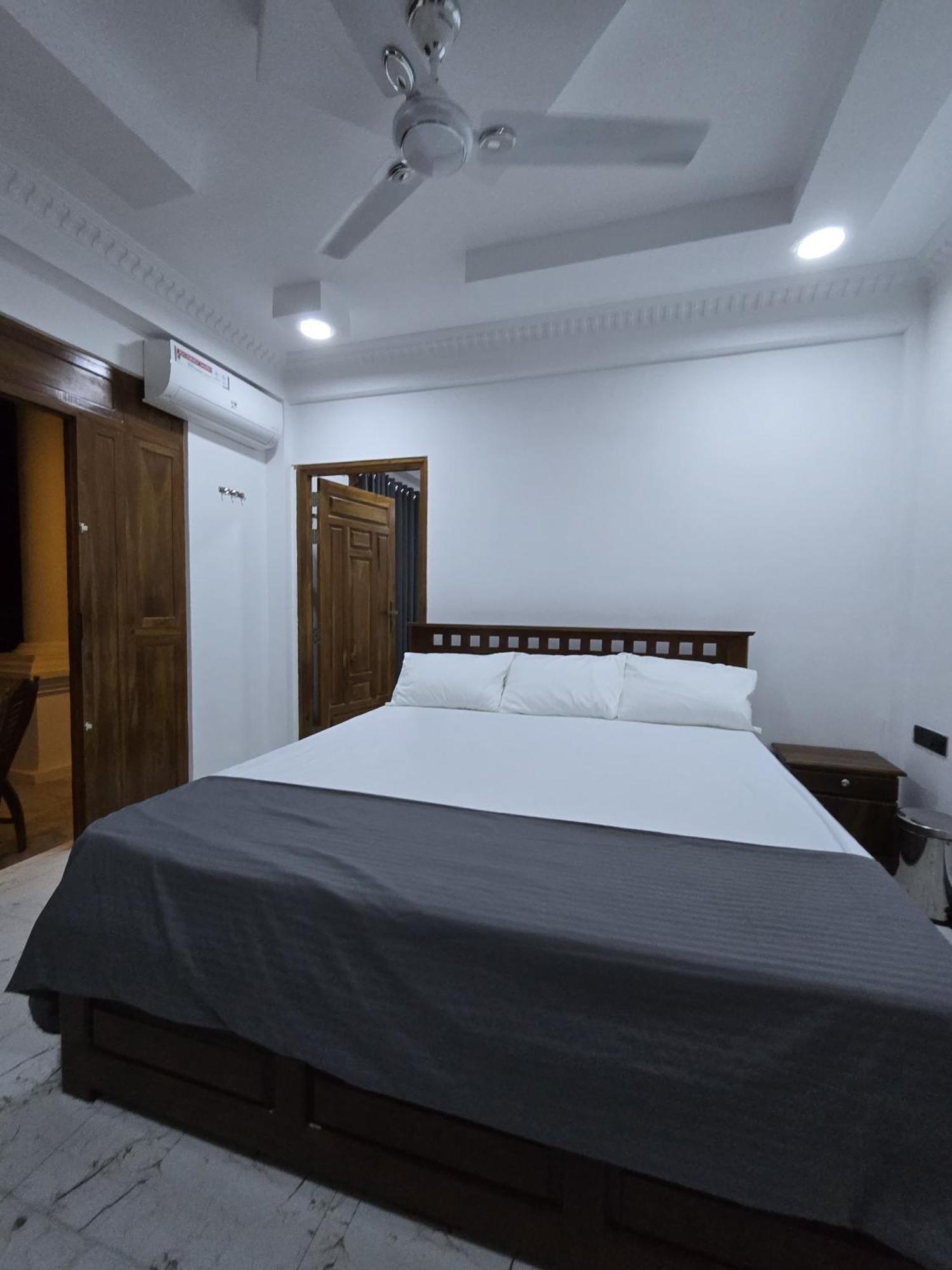 Munril Guest Apartment Jaffna Bagian luar foto