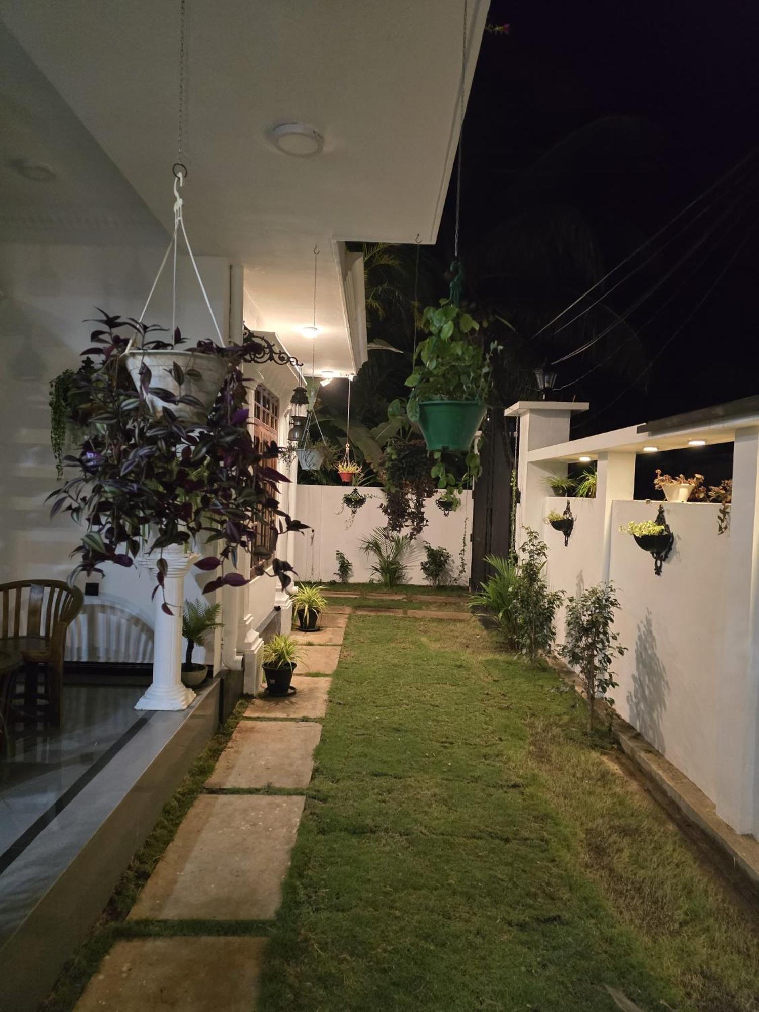 Munril Guest Apartment Jaffna Bagian luar foto