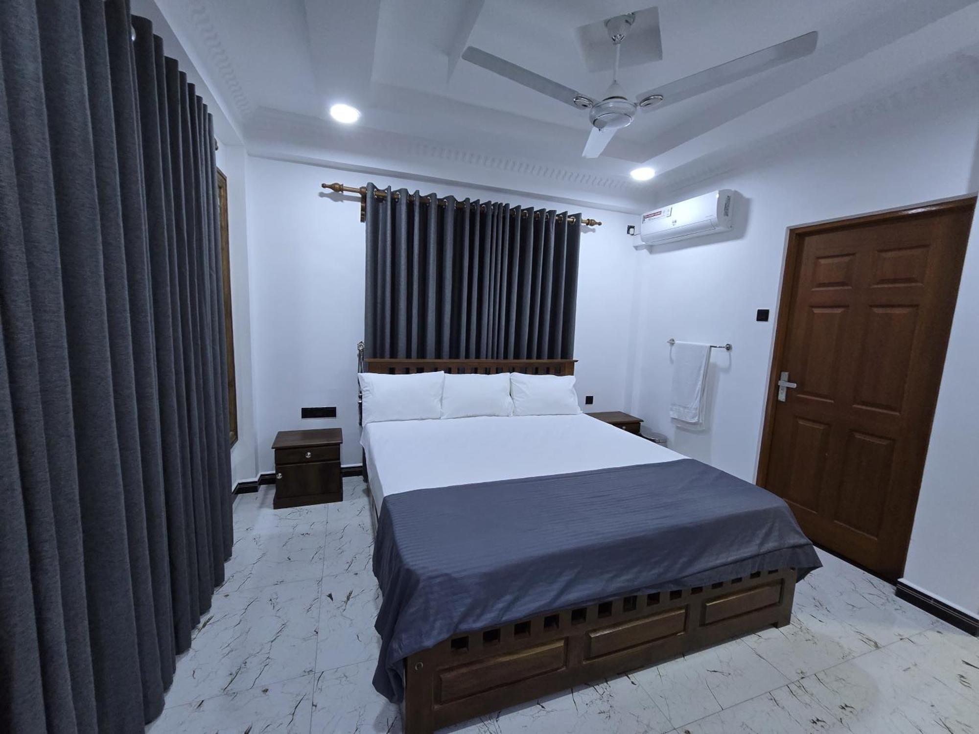 Munril Guest Apartment Jaffna Bagian luar foto